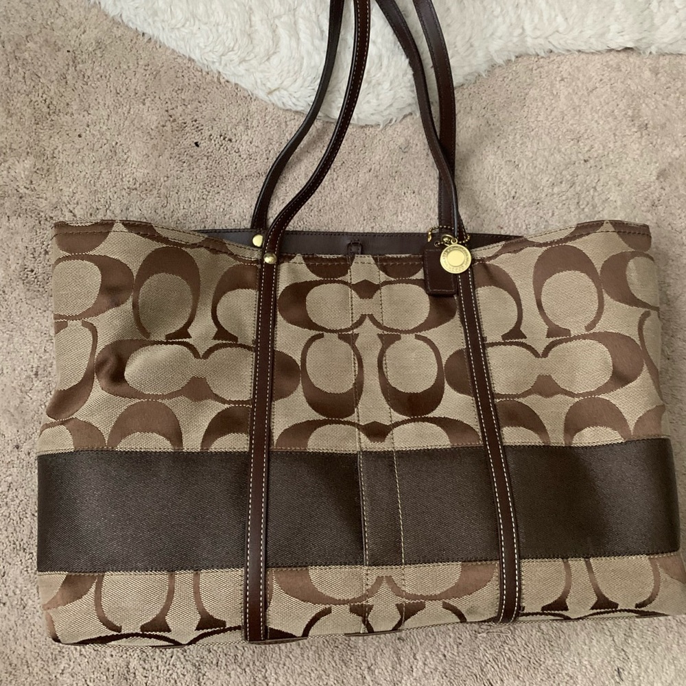 Coach Signature Hobo w/ multi color silk interior